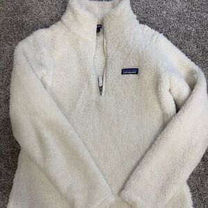 Women’s patagonia sweatshirt